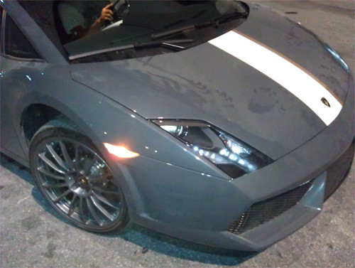 Lamborghini LP550-2 Valentino Balboni có trọng lượng khô chỉ 1.380 kg và được trang bị động cơ V10 công suất 550 mã lực, cho khả năng tăng tốc từ 0 lên 100 km/h chỉ trong 3,9 giây, tốc độ tối đa đạt 320 km/h. Xe sử dụng hệ dẫn động cầu sau, thay vì kiểu 4 bánh thường thấy. Hộp số của LP550-2 Valentino Balboni là hộp số e-Gear nổi tiếng của Lamborghini.