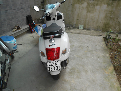 Hàng hiếm Vespa GTS super sport biển kịch độc của một dân chơi đất Tuyên Quang.