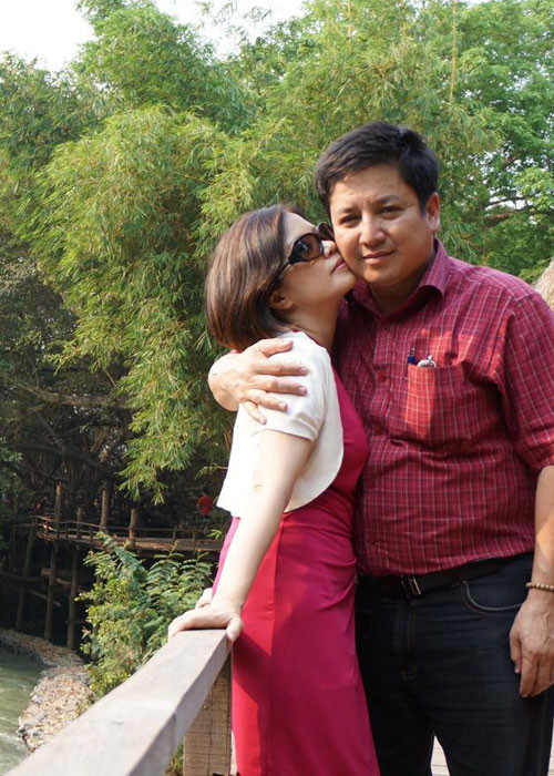 Biết cách giữ lửa cho cuộc sống gia đình, hình ảnh hạnh phúc của cặp đôi khiến nhiều người ngưỡng mộ, ghen tỵ.