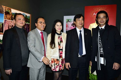  Trong "Tuần lễ Văn hoá Việt Nam tại Italy" nhiều hoạt động văn hóa được tổ chức như: trình diễn âm nhạc dân tộc, triển lãm áo dài, các chương trình giới thiệu về văn hoá các vùng miền... 