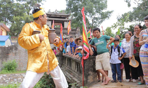 He lo diem thu vi hai Tet 2015 “Quan truong - Truong quan“-Hinh-5