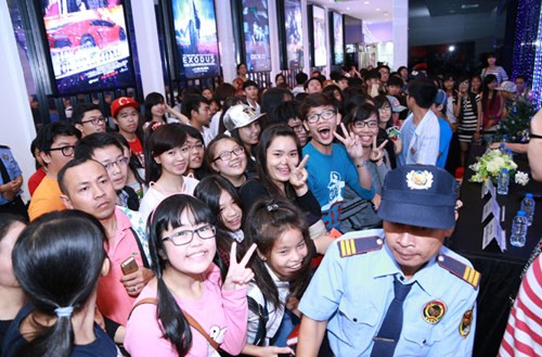 Đa số khán giả của "Chàng trai năm ấy" là người trẻ. Trong đó, không ít người là fan của chàng ca sĩ điển trai Sơn Tùng MTP.