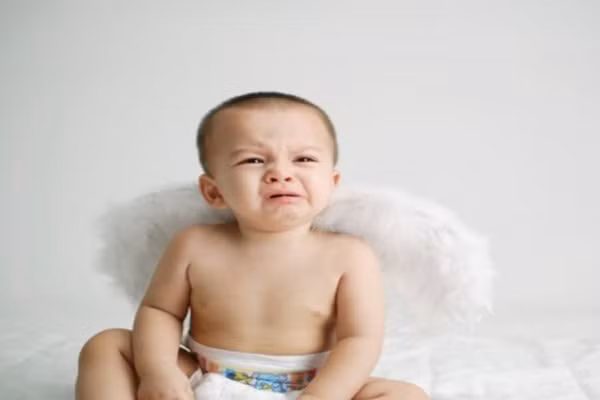 Cơ thể của trẻ lại yếu và chỉ cần một lượng ít vào cơ thể đã đủ phá hủy các cơ quan. Nếu phơi nhiễm thời gian dài sẽ gây ung thư phổi, da, dạ dày, bàng quang cùng với hàm lượng cao estrogen và testosterone cũng như những hóc môn thường xuyên ảnh hưởng đến hệ tiêu hóa và sự trao đổi chất ở trẻ.