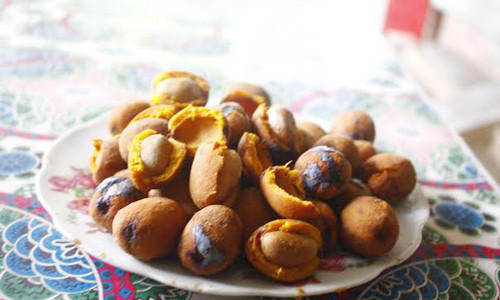 Ngoài ra, nếu cầu kỳ người ta có thể dùng cọ ỏm đem kho cá, nêm gia vị ăn cũng rất lạ.