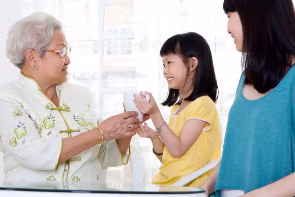 Nếu cảm thấy con mình chưa đủ dinh dưỡng yêu cầu trong thực phẩm, nên bổ sung thêm sữa hoặc các phế phẩm từ sữa chứa các thành phần con đang thiếu hụt.