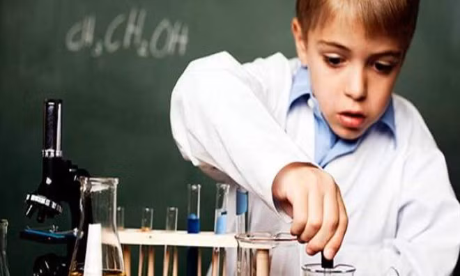 Giúp não phát triển suy nghĩ. Một nghiên cứu năm 2010 được tiến hành tại Đại học Illinois đã thấy rằng, tập thể dục thường xuyên có thể ảnh hưởng đến cả cấu trúc và chức năng não.