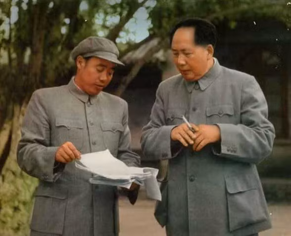 2. Vượng Đông Hưng có cấp bậc thiếu tướng, ông vốn nổi tiếng là người có tính cẩn thận ở ngành công an, cảnh vệ. Vượng Đông Hưng rất có trách nhiệm với việc ăn ở, xuất hành của Mao Trạch Đông.