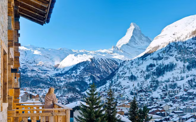 3. Zermatt (Thụy Sĩ): Zermatt, vùng Alpes Thụy Sĩ, đứng cao nhất trong hạng mục về tiện nghi và độ sạch sẽ của khách sạn. Thành phố này đứng thứ 3 trong danh sách chung của Agoda.