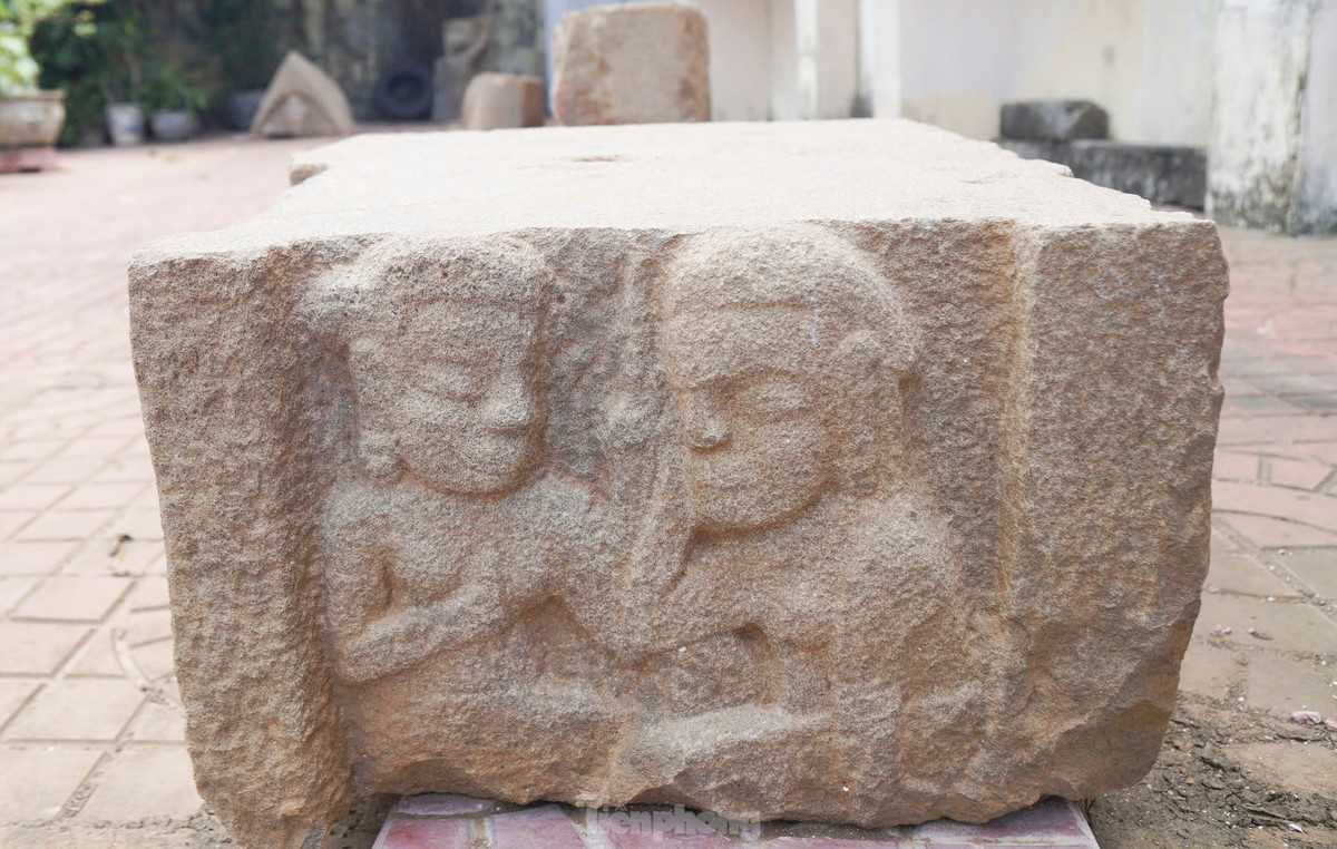 Quá trình khai quật đã tìm thấy 156 hiện vật bằng đá với nhiều loại hình và kích thước khác nhau. Ngoài ra, quá trình khai quật còn phát hiện được 522 hiện vật chất liệu đất nung (chưa tính hiện vật gạch).