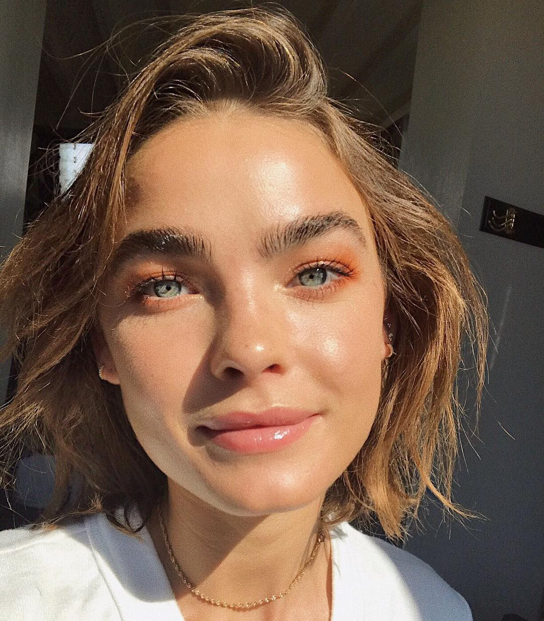 Đôi khi dù không có tiền nhưng họ vẫn muốn ăn ngon mặc đẹp. Họ rất tự chủ và có đầu óc rộng rãi, họ ghét những người hay bày trò bịp bợm và không thích người khác thách thức họ.