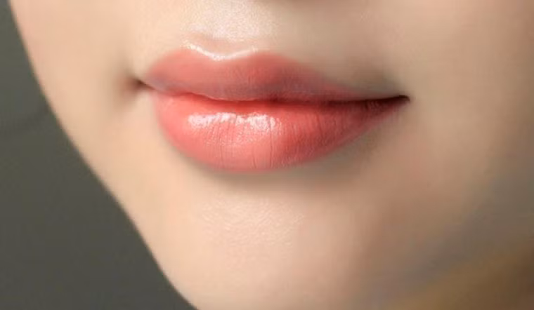 Đây là kiểu người chân thành, không so đo thiệt hơn nên dược mọi người yêu mến. Họ dễ được quý nhân giúp đỡ.