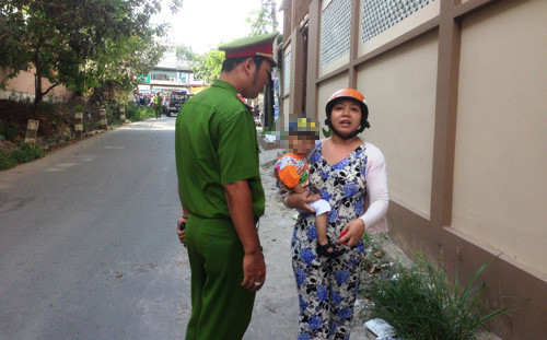 Một trong những yêu cầu của tên Long là được nói chuyện với vợ con cũng đã được công an đáp ứng.