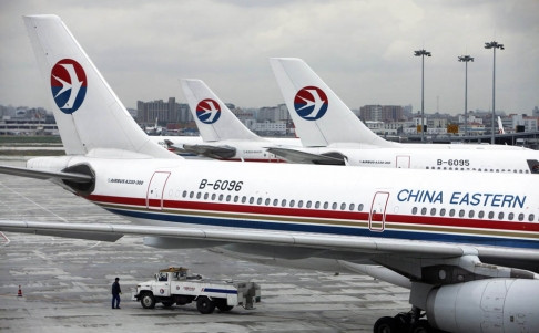 Nhân viên an ninh máy bay đã phải vào cuộc để chấm dứt cuộc gây gổ giữa các du khách Trung Quốc.