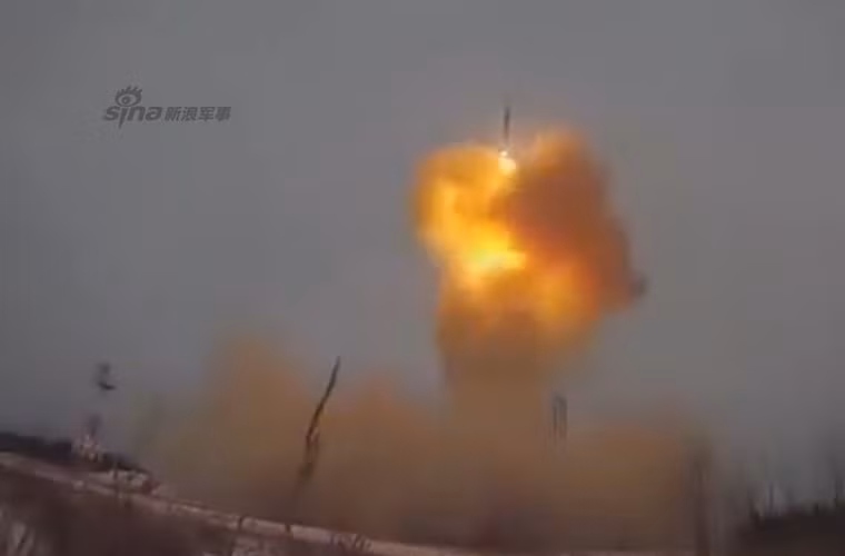 Hình ảnh được quay ở góc xa.