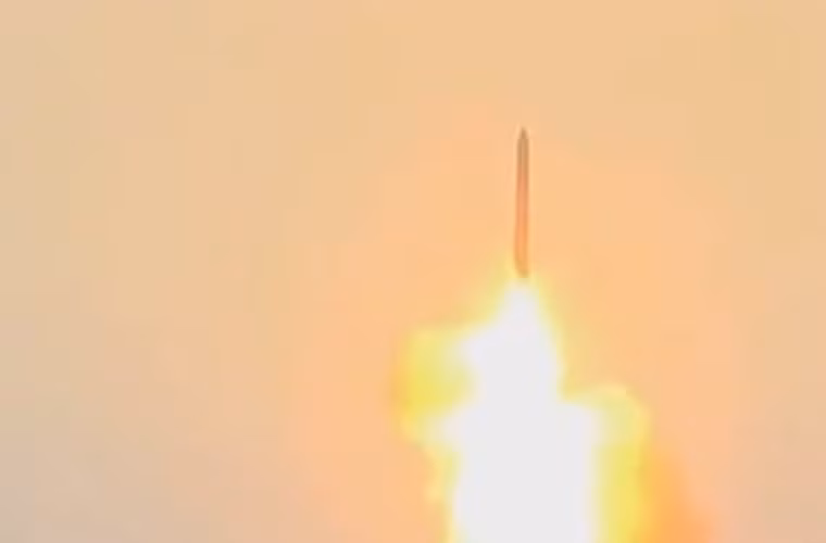 Cuộc thử được đánh giá là thành công tốt đẹp, tên lửa đạt độ chính xác cao, hiệu suất tổng thể tốt, đầu đạn đánh trúng mục tiêu ở thao trường bán đảo Kamchatka.