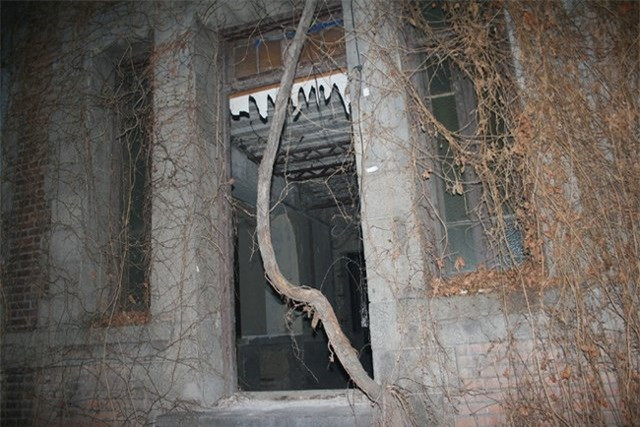 “Ngoi nha ma am” tai Bac Kinh va loi don vu mat tich bi an-Hinh-2