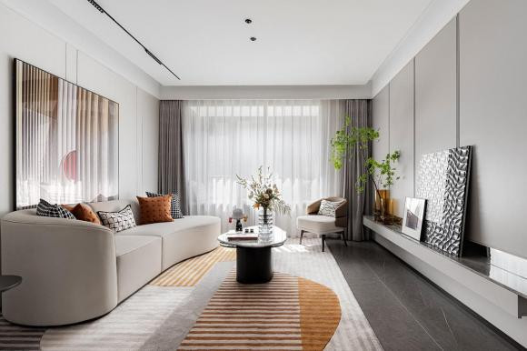 Các bản phác thảo tác phẩm điêu khắc của thương hiệu thời trang đồng thương hiệu thể hiện sự quan tâm của cuộc sống, không gian tập trung vào việc tạo ra bầu không khí thời trang và thể hiện sở thích của gia chủ.