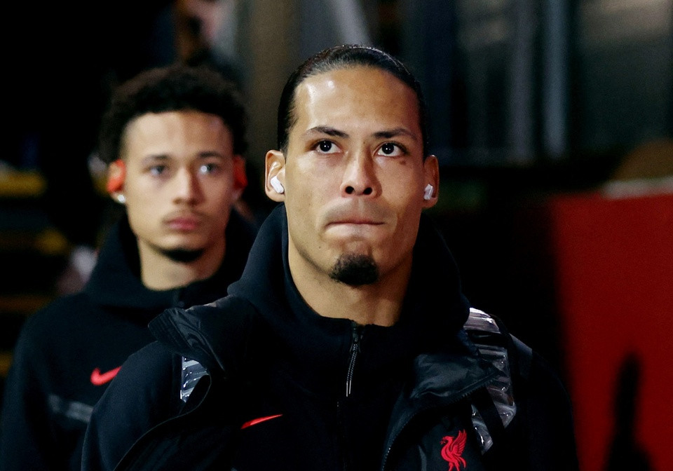 Van Dijk bi che thoi phong tai nang