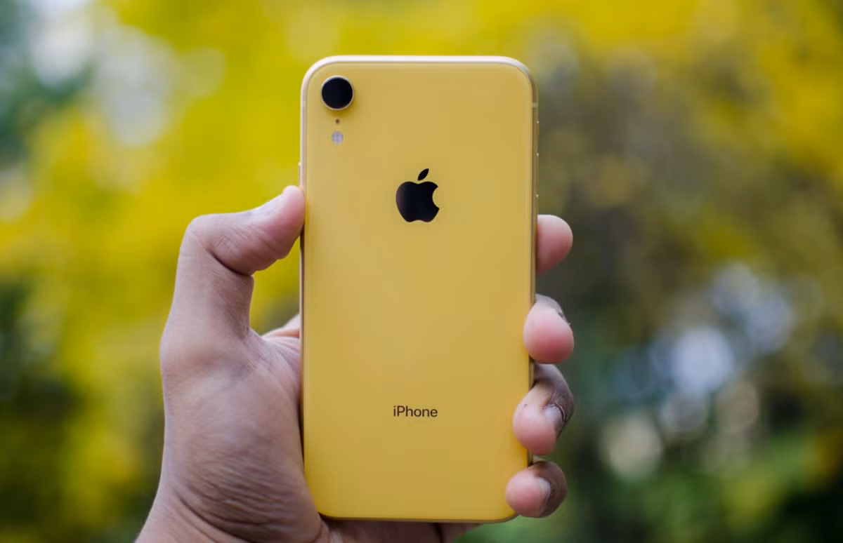 Sap co iPhone 14 mau vang-Hinh-2