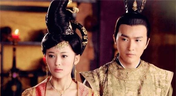 Eo le doi cung nu song thu: Thanh cong hay that bai deu chiu kho-Hinh-3