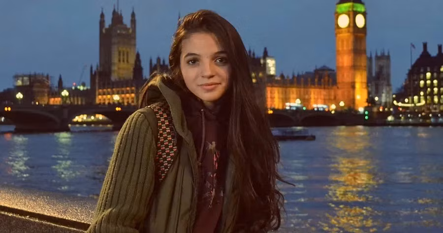 Cô gái 22 tuổi triệt sản gây tranh cãi ảnh 1