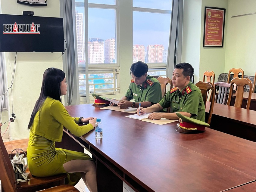 Pha duong day mai dam 3.000USD cua cac tiep vien hang khong, nguoi mau