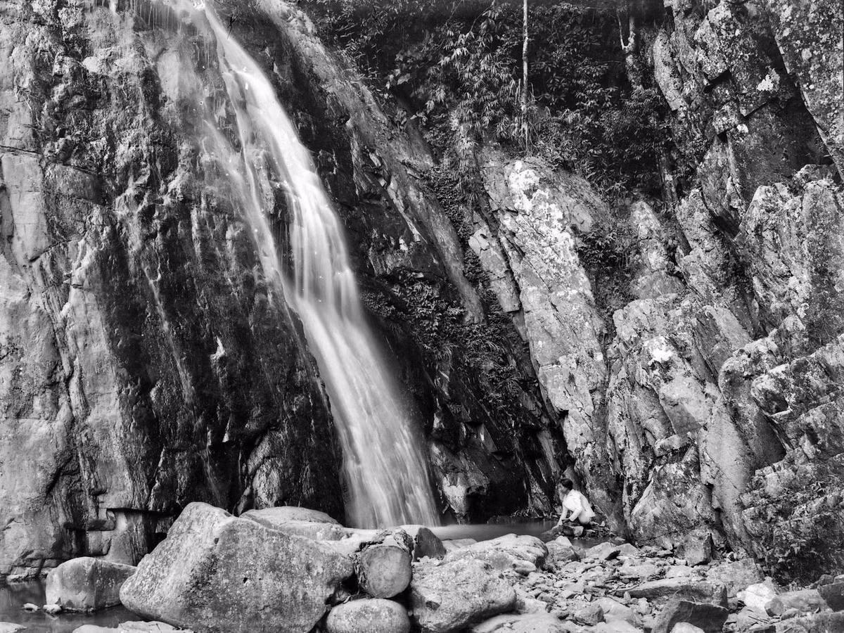 Thác Bạc, một thắng cảnh thiên nhiên nổi tiếng của Tam Đảo.