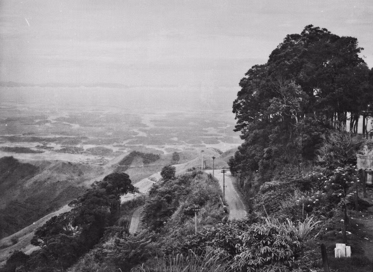 Từ khu nghỉ mát Tam Đảo nhìn về phía đồng bằng.