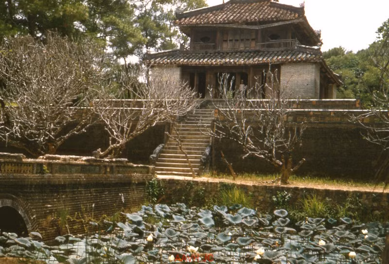 Góc nhìn gần về Minh Lâu, công trình kiến trúc được coi là đặc sắc nhất lăng Minh Mạng.