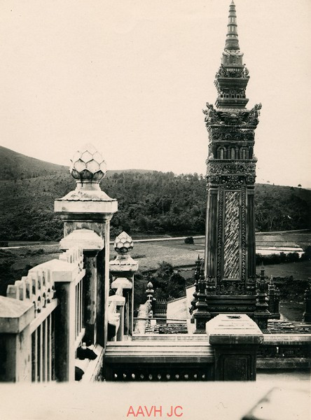 Một góc lăng Khải Định.