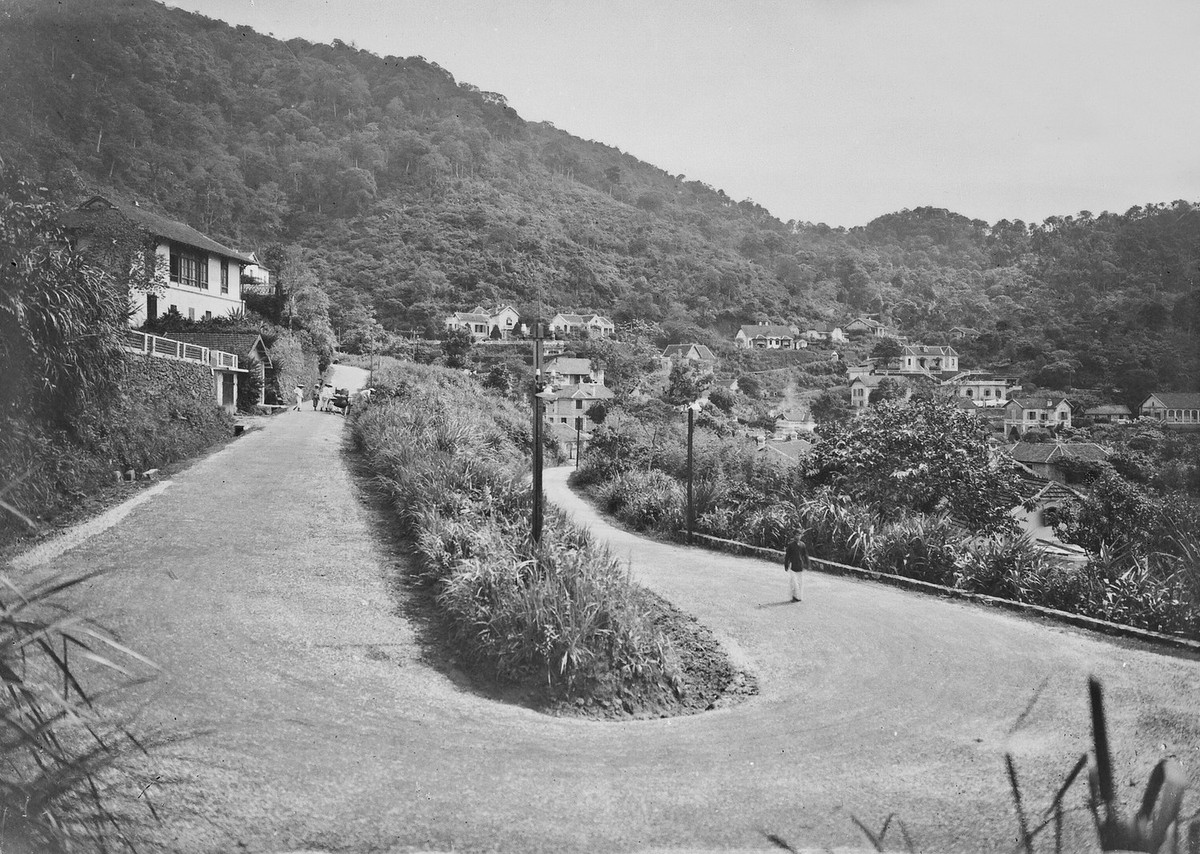 Một con đường trong khu nghỉ mát.