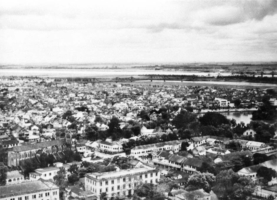 Khu vực Nhà thờ Lớn và phố cổ.