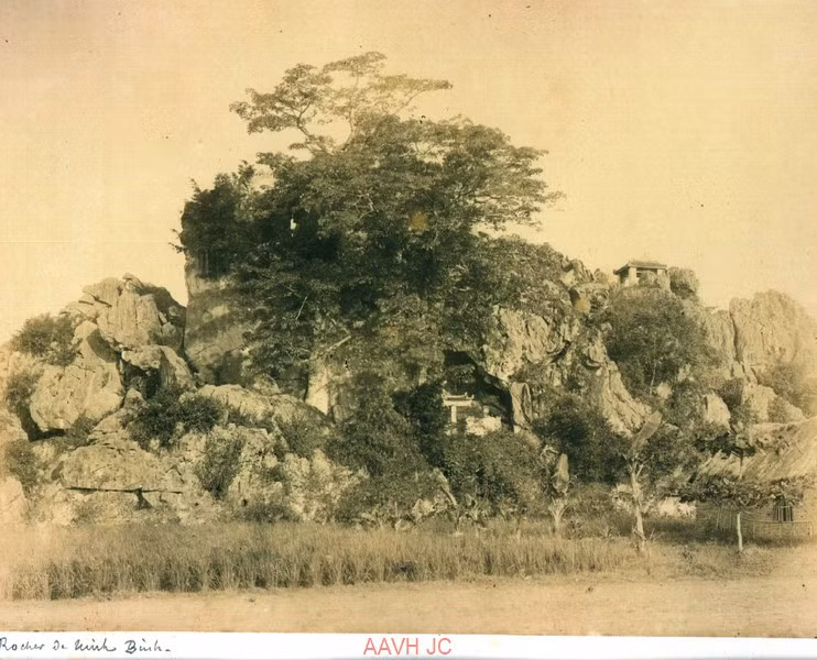 Núi đá ở Bình Định.