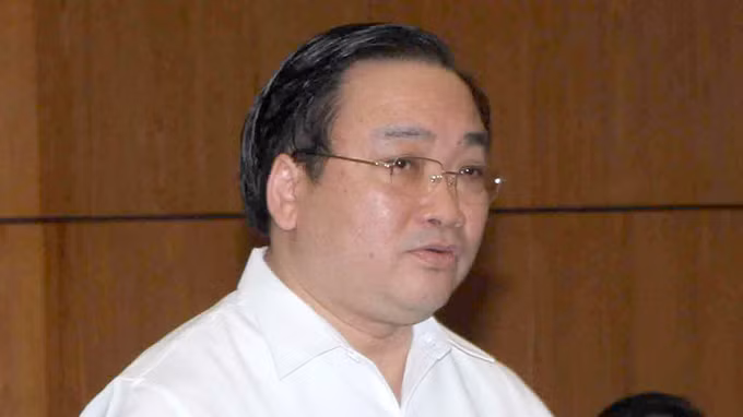 Phó thủ tướng Hoàng Trung Hải nghe báo cáo của Tập đoàn Than và khoáng sản Việt Nam.