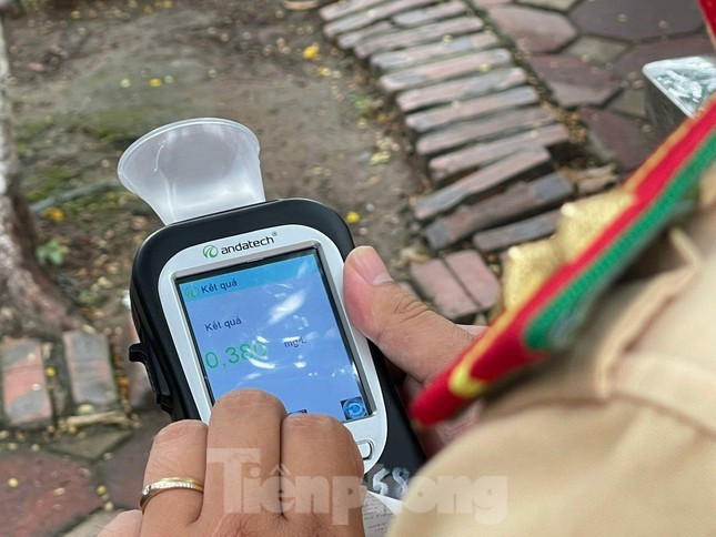 Các trường hợp vi phạm nồng độ cồn vượt mức cho phép đều bị lực lượng chức năng kiên quyết xử lý.