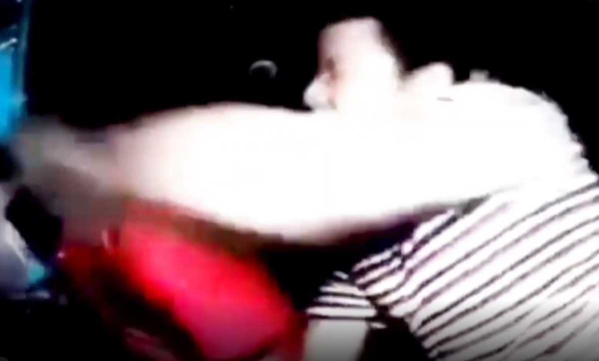 Tài xế taxi ở Bình Phước bị khách đấm liên tục vào mặt ảnh 1