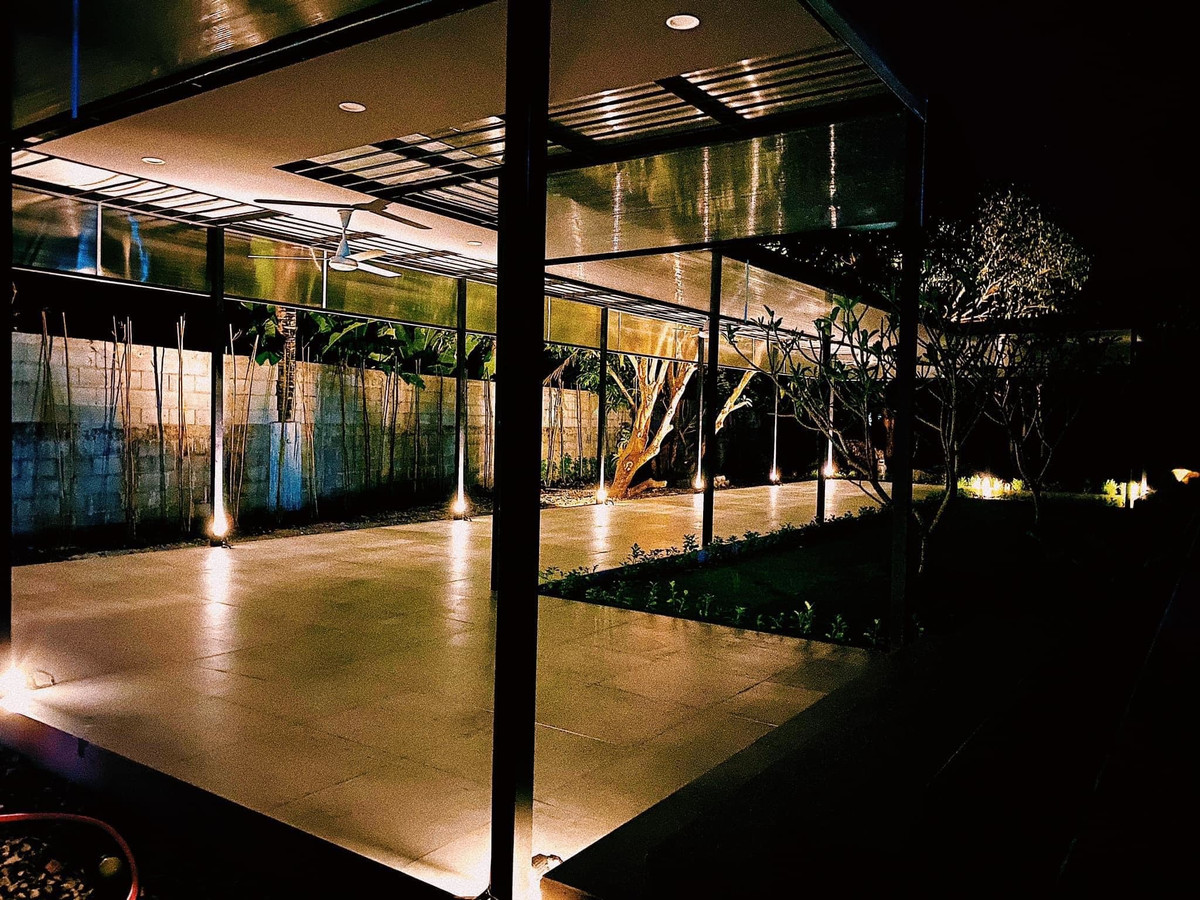 Biệt thự vườn dựng bằng sắt, trong nhà vẫn mát mẻ nhờ cây xanh ảnh 6