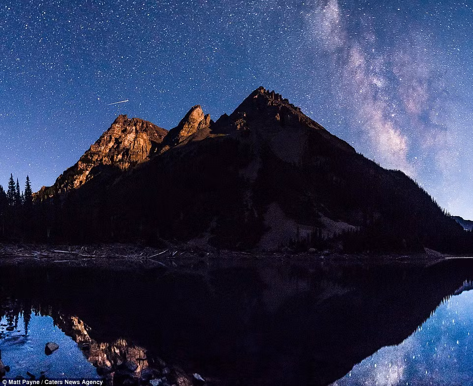 Dải thiên hà Milky Way tuyệt đẹp xuất hiện trên bầu trời nước Mỹ.