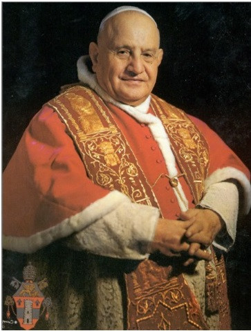 Trước khi trở thành Đức giáo hoàng John XXIII, ông là trung sĩ phục vụ trong quân đội Italy trong thời gian diễn ra Chiến tranh thế giới 1.