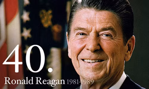 Tổng thống Ronald Reagan sinh ngày 6/2/1911 tại Tampico, Illinois. Tên đầy đủ của ông là Ronald Wilson Reagan. Ông là con của John Edward Reagan và bà Nelle Wilson Reagan. Vị Tổng thống này xuất thân trong một gia đình nghèo khó. Bố của ông từng là một nhân viên bán giày và phải chật vật để mưu sinh.