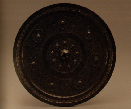 Ngay từ thời cổ xưa, đồng đen đã được xếp vào danh sách những kim loại quý hiếm còn hơn cả vàng bạc.