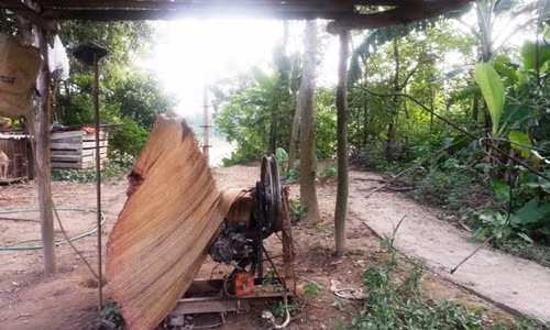 Một cáp treo đắp chiếu tại xã Đại Mạch.