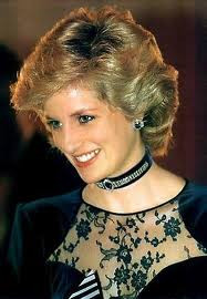 Công nương Diana từng mời siêu mẫu Cindy Crawford tới Cung điện Buckingham dùng bữa ăn tối bởi Hoàng tử William rất hâm mộ nữ minh tinh này.