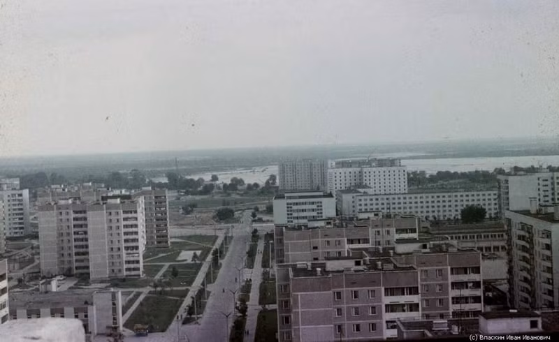 Toàn cảnh phố Sportivnaya nhìn từ đỉnh tòa nhà 16 tầng.