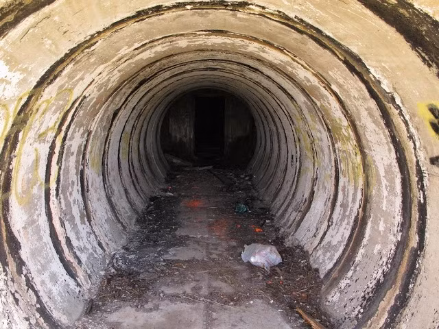 Lối vào khá sạch sẽ, khô ráo.