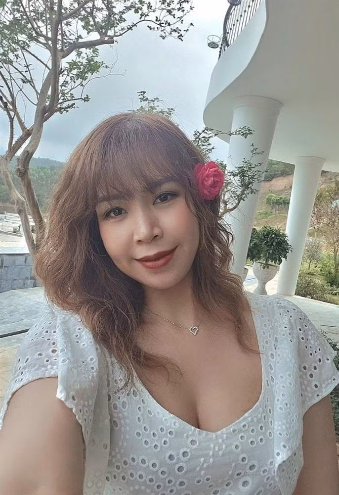 Ba xa Manh Truong nhan sac man ma sau sinh 6 thang-Hinh-3