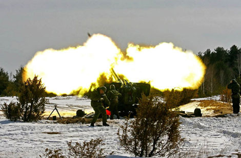 2A65 Msta-B khai hỏa.