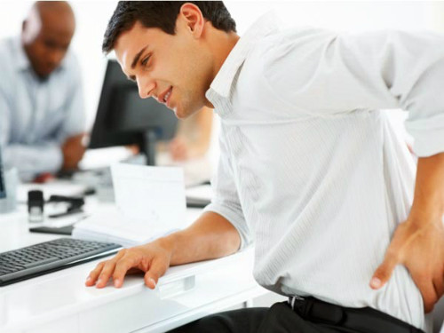 Phòng bệnh đơn giản, nhưng hiệu quả. Nếu bạn hoặc bạn bè từng có tiền sử gia đình về bệnh ung thư tinh hoàn hoặc các khối u tinh hoàn, việc tự kiểm tra là chìa khóa thành công. Thái độ phớt lờ với một khối u có thể có ở bộ phận sinh dục có thể làm tăng nguy cơ các cục máu đông ở những nơi khác trong cơ thể với hậu quả khôn lường. Trong thực tế, đã có trường hợp người đàn ông phát triển tuyến vú bắt nguồn từ các khối u tinh hoàn.