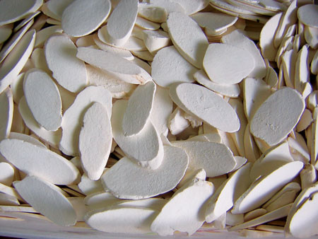 Củ mài (hoài sơn) 4 phần, sao vàng, ô dước 3 phần, ích trí nhân (quả ré) 3 phần. Ba vị sấy khô, tán mịn, luyện với hồ làm viên bằng hạt ngô, sấy khô bảo quản trong lọ sạch. Trẻ em tùy tuổi, mỗi lần cho uống 4-8g, ngày uống 2 lần với nước ấm vào lúc đói bụng.