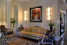 Hotel Maison de Ville (New Orleans, Louisiana) đưa du khách về với không khí của những năm 1780 với nội thất sang trọng đầy tính nghệ thuật. Giá qua đêm: 350 USD.